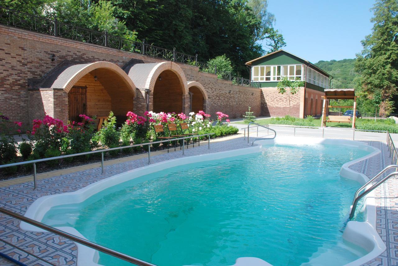 Aqua Vita - Zhyva Voda ซาตาโนฟ ภายนอก รูปภาพ
